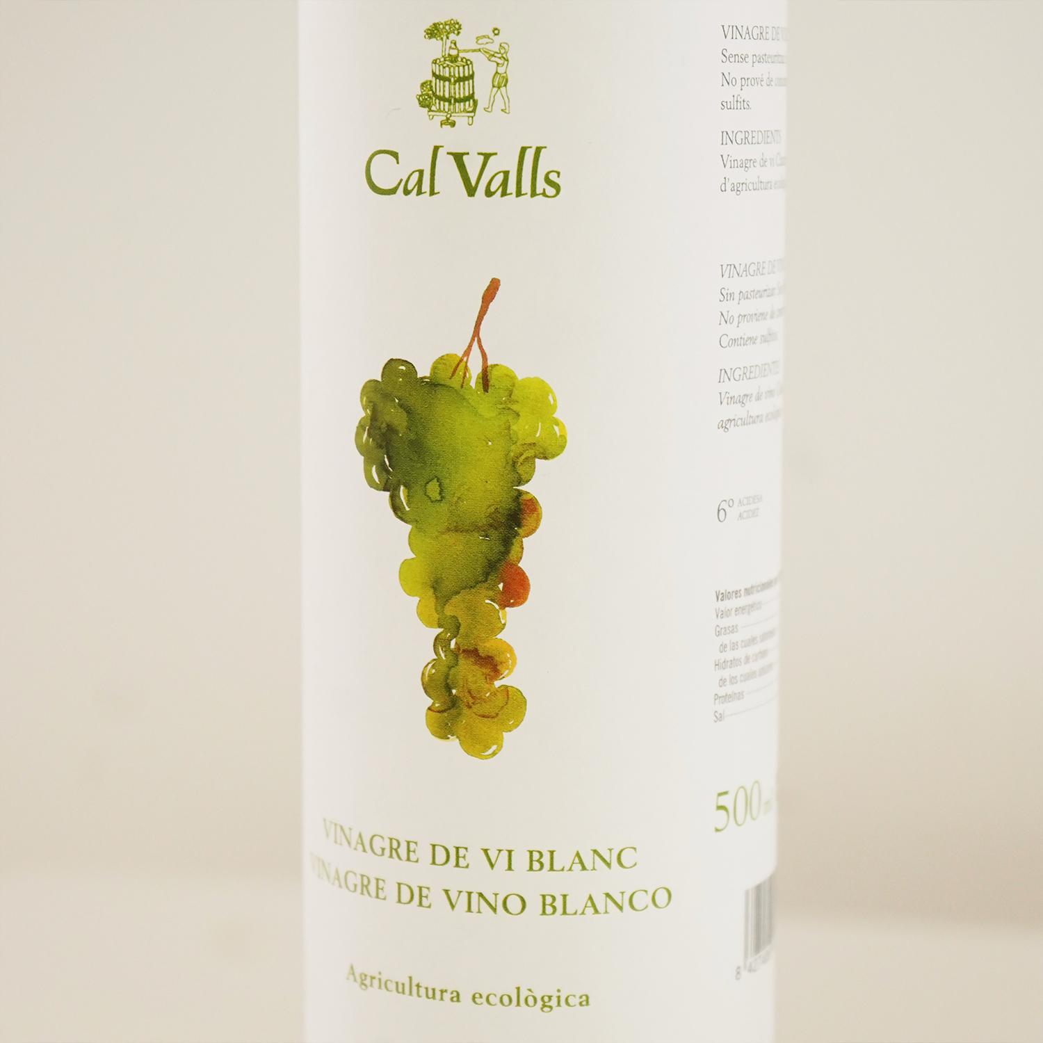 Detalle etiqueta vinagre de vino blanco ecológico