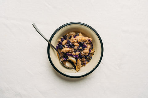 Alubias con pollo y lombarda