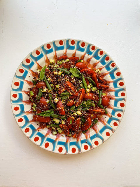 ENSALADA DE QUINOA, TOMATES Y ALBAHACA