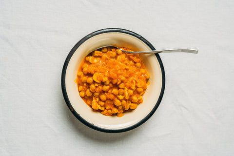 Garbanzos con azafrán y bonito