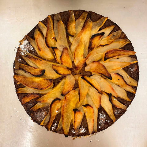 Tarta de chocolate y peras