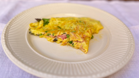 TORTILLA DE JAMÓN COCIDO Y TRIGUEROS