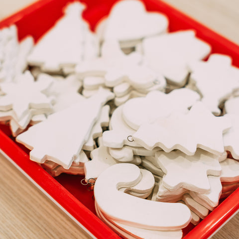 Taller de cerámica para niños: pinta tus adornos navideños