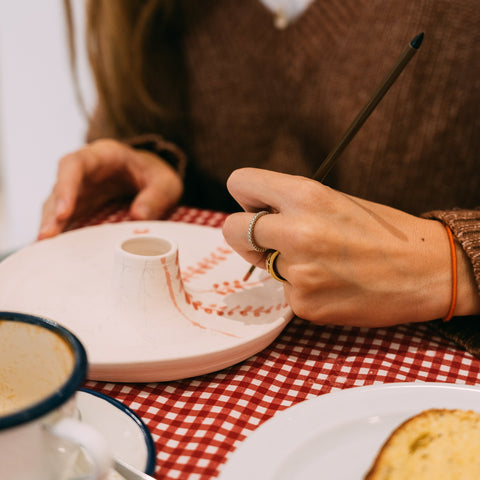 Taller de cerámica: decora tu portavelas