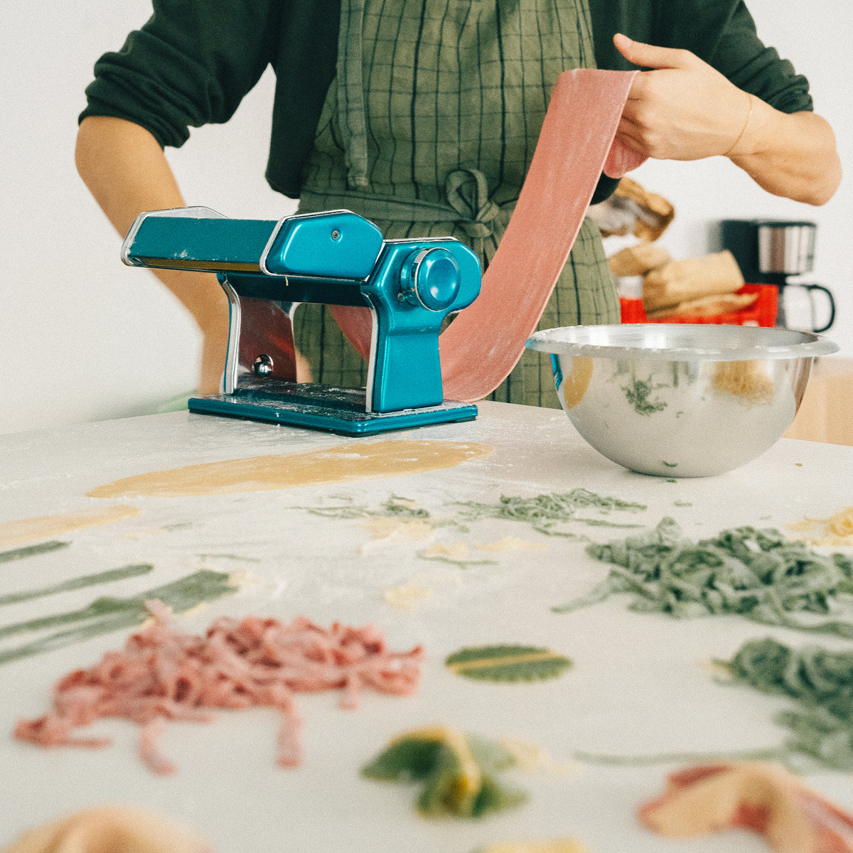 Descubre el placer de hacer tu propia pasta fresca: amasa, dale forma y disfruta de cada paso, ¡sin experiencia previa necesaria!