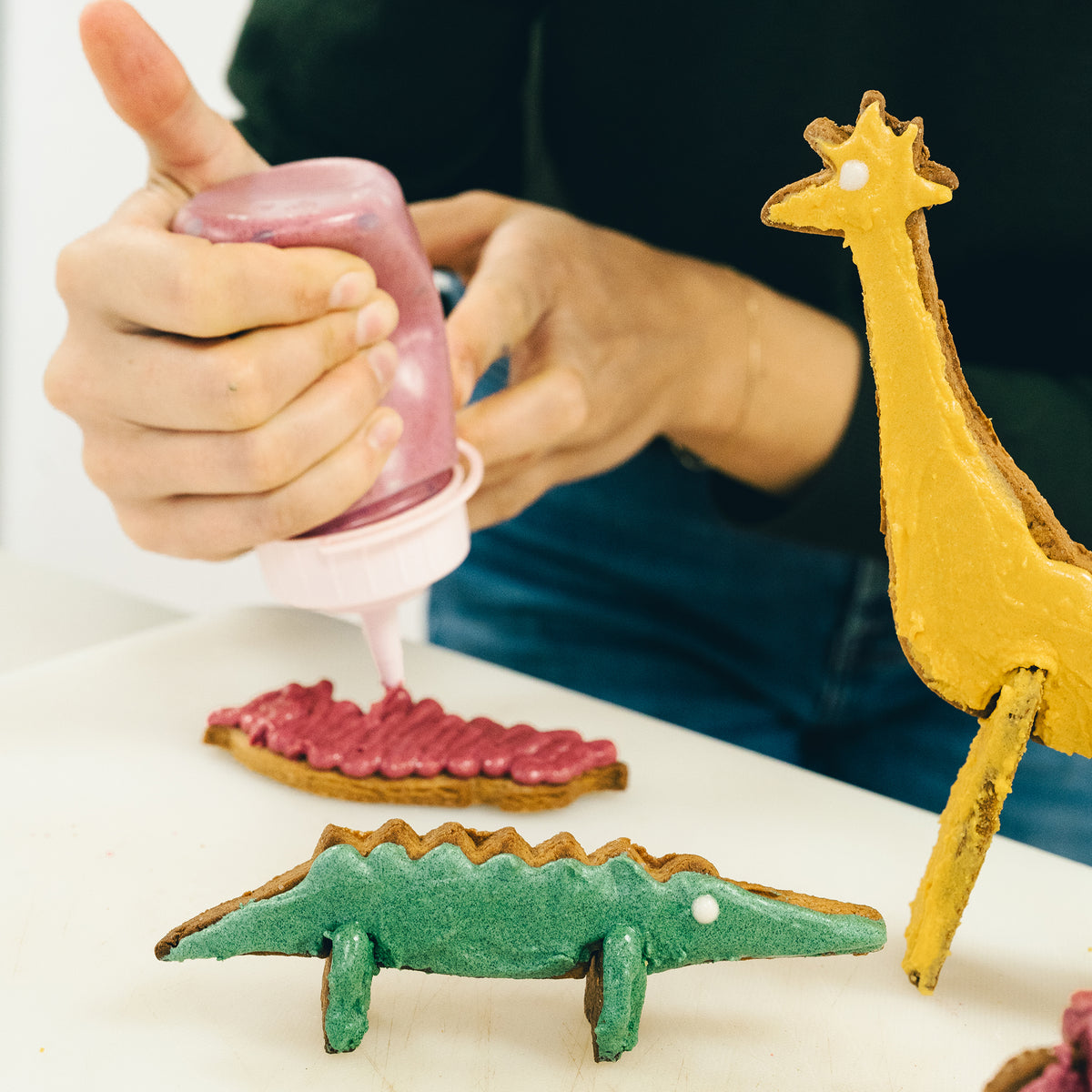 ¡Amasa, hornea y decora tus propias galletas 3D en un taller lleno de diversión, color y mucho frosting!