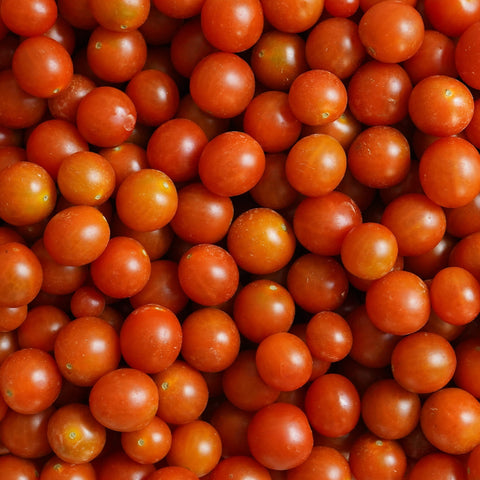 Tomates cherry redondos ecológicos