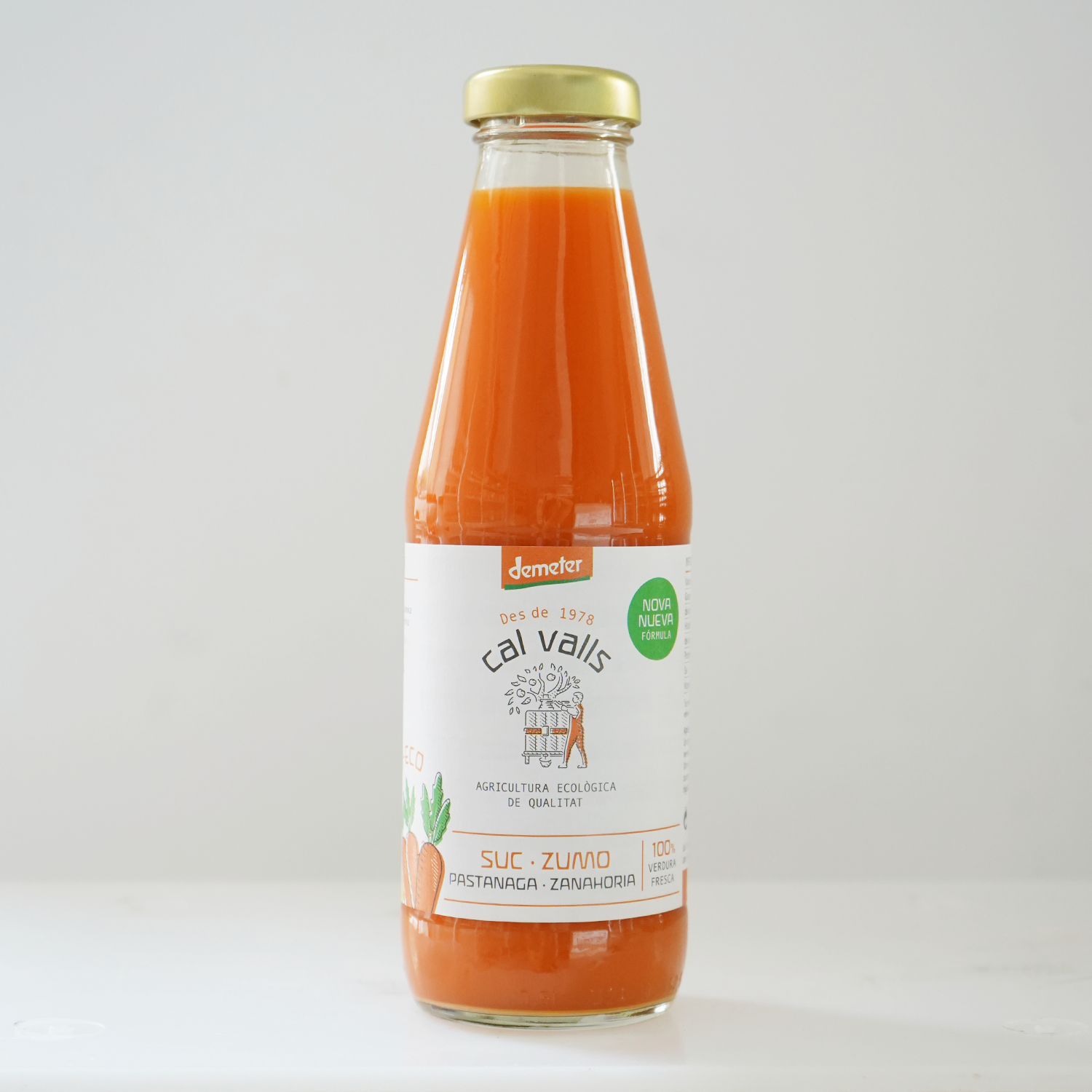Botella de cristal de zumo de zanahoria ecológico de la marca cal valls