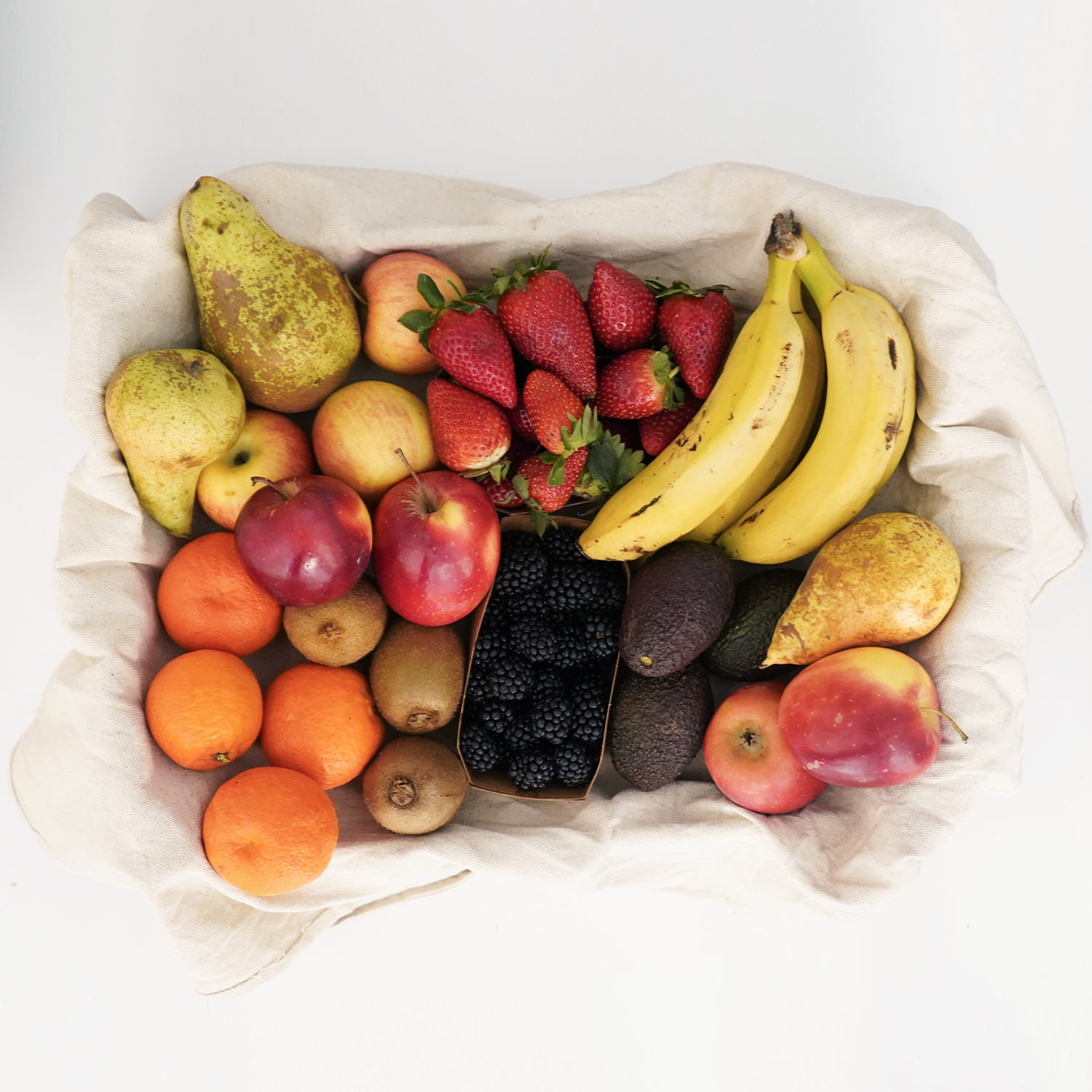 Caja de distintas frutas de temporada