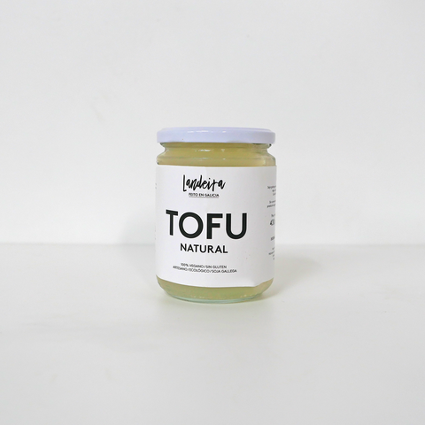 Tarro de tofu natural ecológico